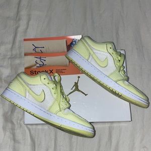 Women’s Jordan 1 Lows Limelight 7.5
